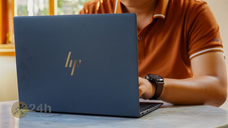 HP Elitebook Dragonfly G3 hiện đang được mở đặt hàng tại Thế Giới Di Động với mức giá là 52.59 triệu đồng.