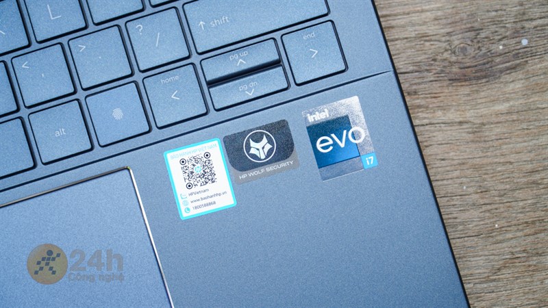 HP Elitebook Dragonfly G3 được cung cấp sức mạnh từ con chip Intel Core i7 Alder Lake - 1255U.