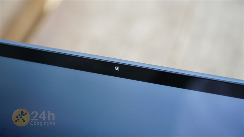 HP Elitebook Dragonfly G3 còn hỗ trợ tính năng che webcam.