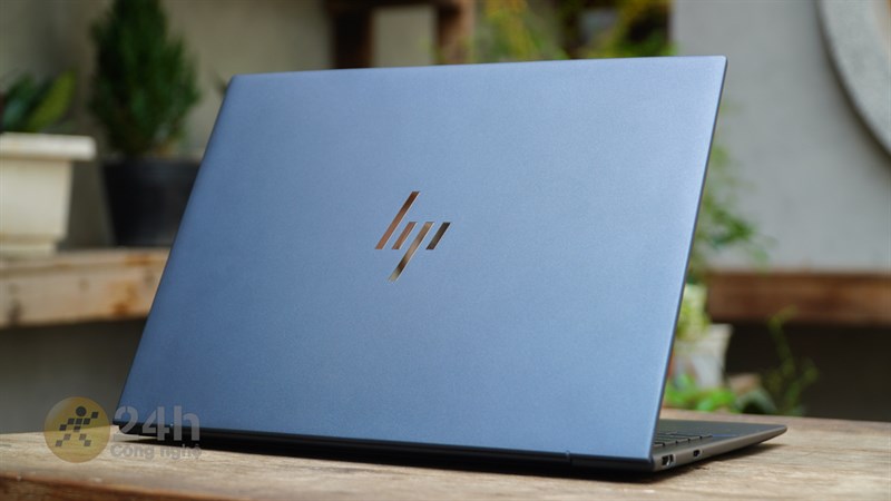 HP Elitebook Dragonfly G3 cấu hình mạnh mẽ.
