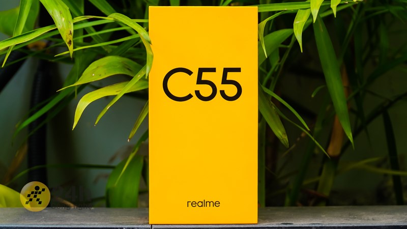 Hộp đựng realme C55 được thiết kế cực kỳ quen thuộc với màu vàng đặc trưng