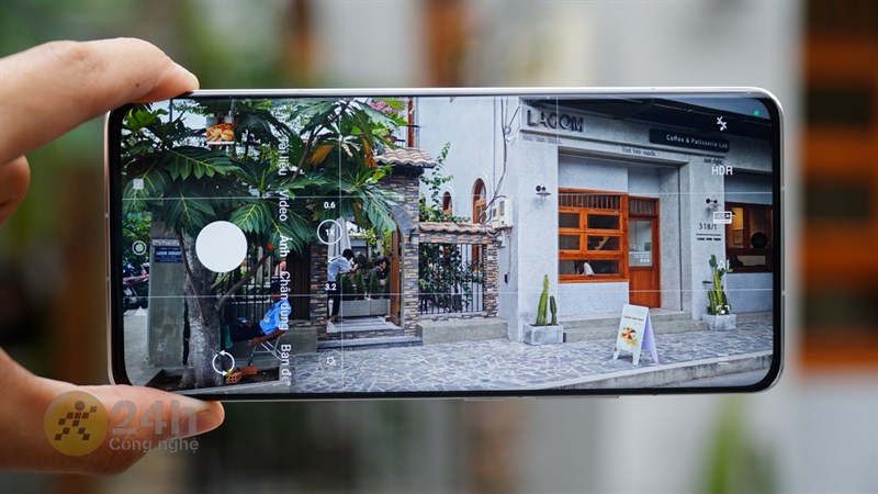 Xiaomi 13 Pro là một trong những chiếc smartphone hiếm hoi trên thị trường được trang bị cảm biến máy ảnh 1 inch. Xiaomi 13 Pro là một trong những chiếc smartphone hiếm hoi trên thị trường được trang bị cảm biến máy ảnh 1 inch.