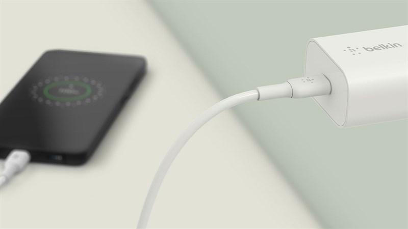 Thiết kế Adapter sạc Belkin WCA004 vừa nhỏ gọn, vừa bền bỉ