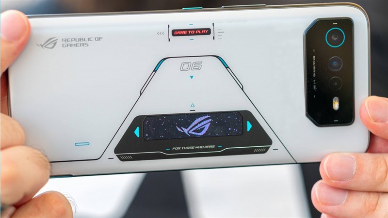 Rò rỉ điểm Geekbench của ASUS ROG Phone 7