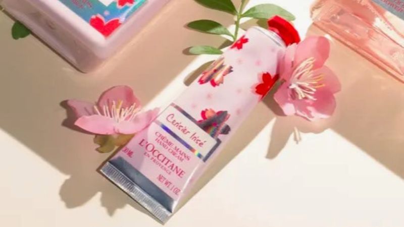 Kem dưỡng da tay Cherry Blossom Cerisier Irisé Hand Cream 30ml