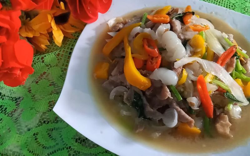 Thịt bò xào chôm chôm