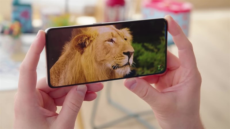 Tính năng HDR10+ trên realme GT3 có một số hạn chế vì chỉ có YouTube hỗ trợ.