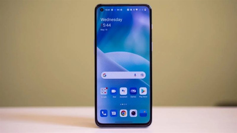 Điện thoại tầm trung ngày nay dư sức để dùng lâu dài đến 2 - 3 năm sau