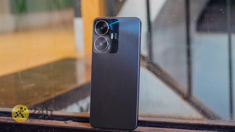 Điện thoại tầm trung ngày nay được nâng cấp toàn diện từ thiết kế đến hiệu năng