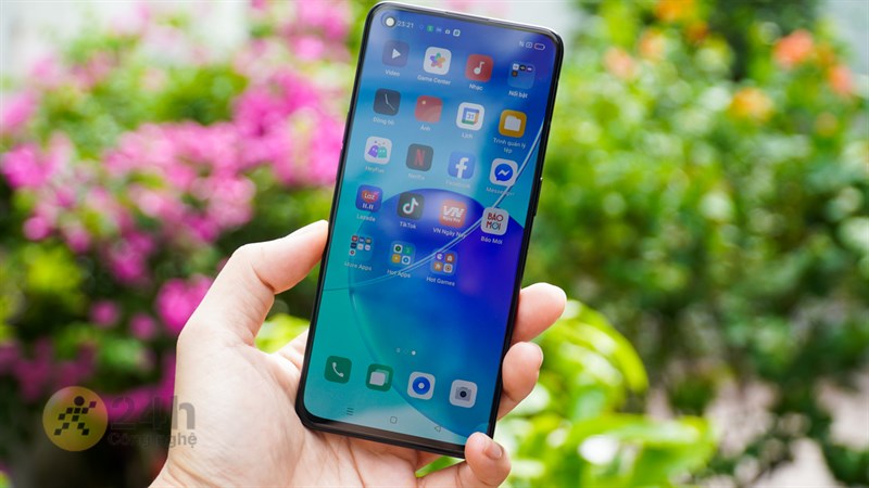 Giải trí quá ngon với màn hình đẹp, camera tốt