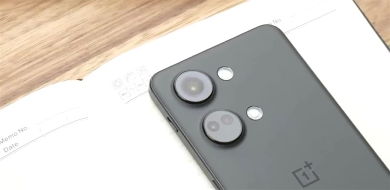 OnePlus Ace 2V còn sở hữu hệ thống camera cực kỳ tốt