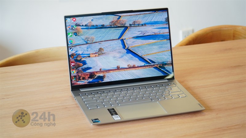 Màn hình của Lenovo Yoga Slim 7 Pro có chất lượng hiển thị rất tốt. Màn hình của Lenovo Yoga Slim 7 Pro có chất lượng hiển thị rất tốt.