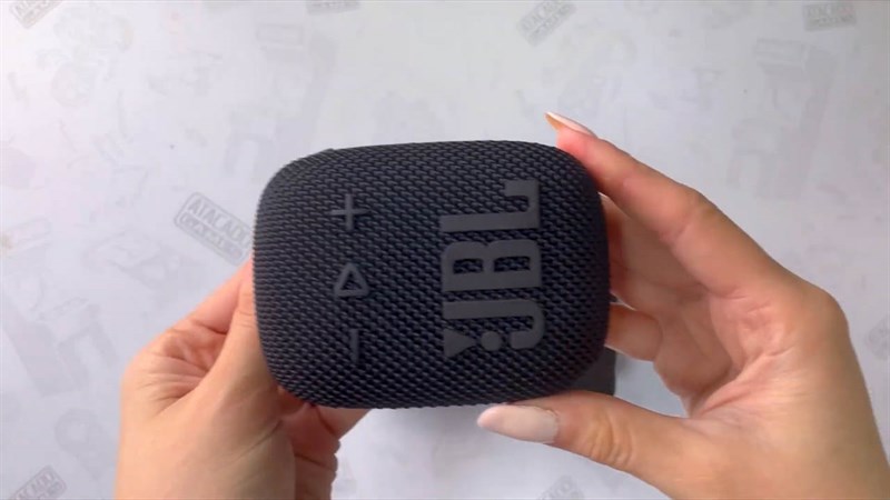 Trên tay loa JBL Wind 3S