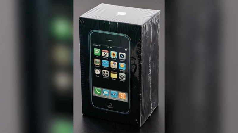 Hình ảnh trên tay iPhone 12 mini và iPhone 12 Pro Max xuất hiện lần đầu  tiên, dù chưa lên kệ