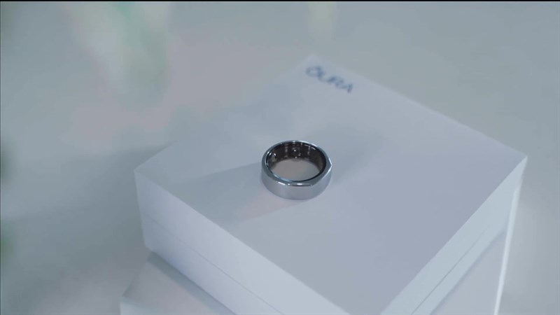 Oura Ring 3 có kích thước nhỏ gọn.