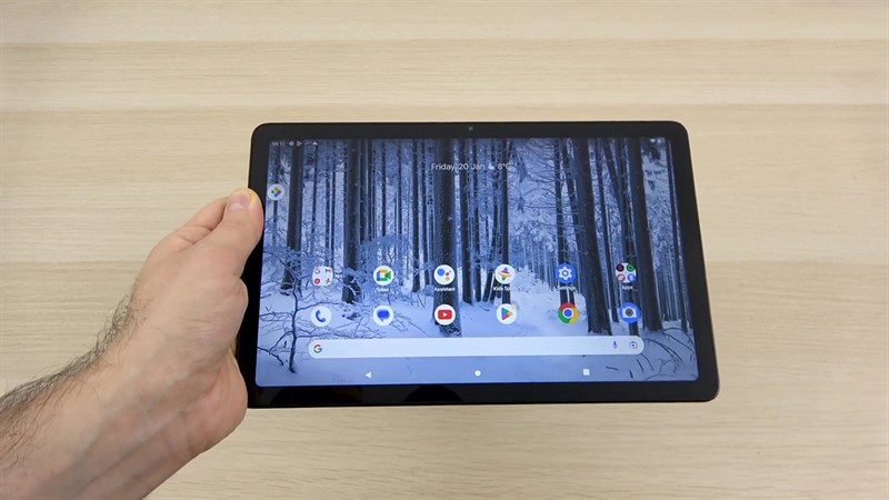 Các viền xung quanh màn hình có kích thước 1 cm trông khá tốt và không gây khó chịu cho người dùng. Các viền xung quanh màn hình có kích thước 1 cm trông khá tốt và không gây khó chịu cho người dùng.