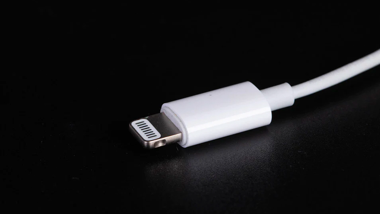 Cổng Lightning là gì? Cổng Lightning và USB Type-C: Loại nào tốt hơn?