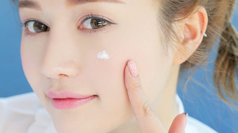 Applying primer helps improve skin tone