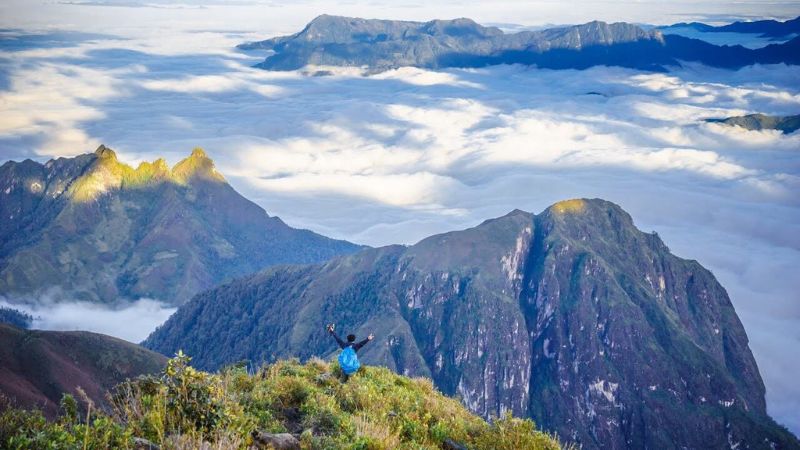 Bach Moc Luong Tu Peak