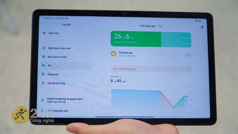 Viên pin khủng 8.000 mAh là một ưu điểm của chiếc tablet này