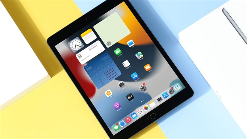 iPad 9 không chỉ có màn hình lớn mà còn có thiết kế sang trọng