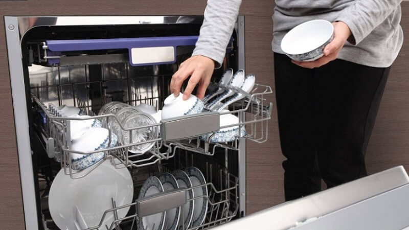 Categorize items that need to be washed before washing or putting them in the dishwasher