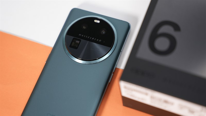 OPPO Find X6 trông thật nổi bật với cụm camera lớn nằm ở nửa trên mặt lưng