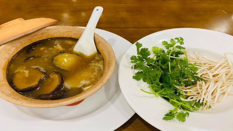 How to make shark fin sea cucumber abalone soup, everyone compliments it