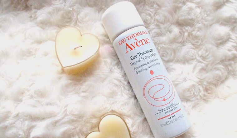 Review xịt khoáng Avene Thermal Spring Water giúp kiềm dầu