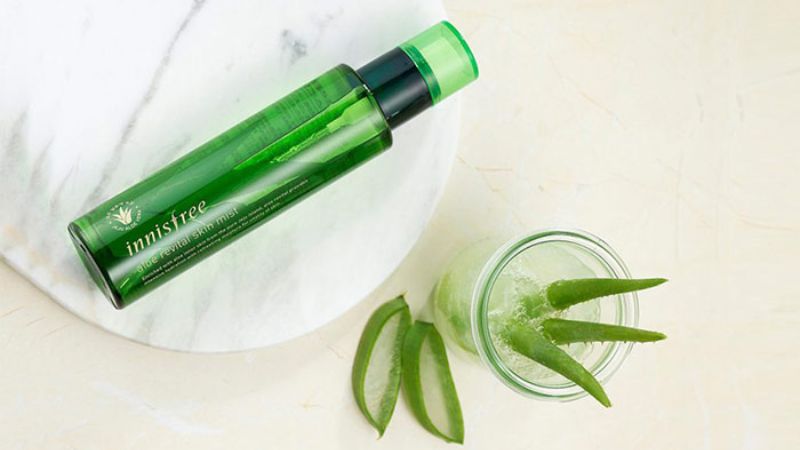 Nước xịt khoáng nha đam Aloe Revital Skin Mist nhà Innisfree