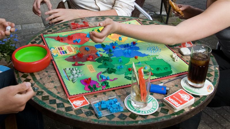 Tips and things to note when playing the Risk board game