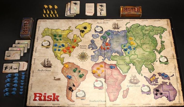 Hướng dẫn cách chơi board game Risk đơn giản, chi tiết nhất