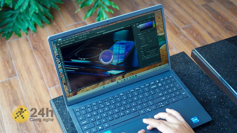 Dell Vostro 3520 được trang bị bàn phím layout full size Dell Vostro 3520 được trang bị bàn phím layout full size