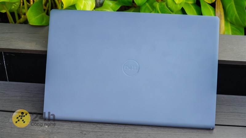 Dell Vostro 15 3520 sẽ khiến bạn hài lòng về nhiều mặt với mức giá chỉ 19.45 triệu Dell Vostro 15 3520 sẽ khiến bạn hài lòng về nhiều mặt với mức giá chỉ 19.45 triệu