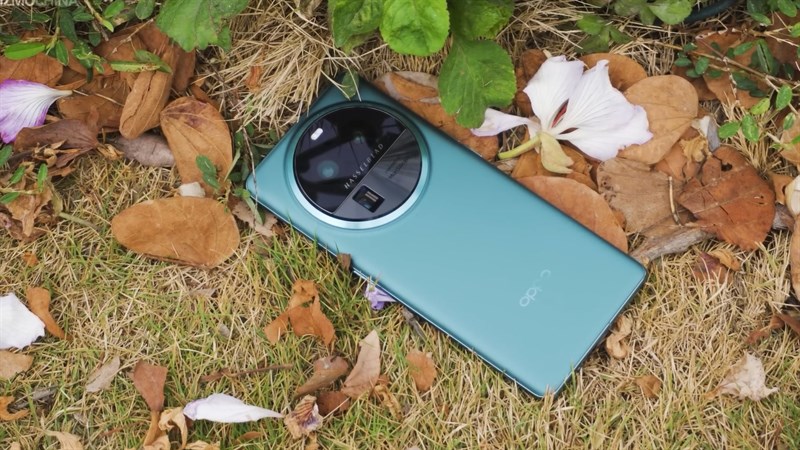 OPPO Find X6 Pro được trang bị RAM 16 GB và bộ nhớ trong 512 GB OPPO Find X6 Pro được trang bị RAM 16 GB và bộ nhớ trong 512 GB