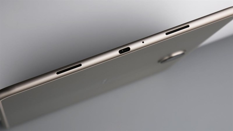 Cạnh trái của OPPO Pad 2.