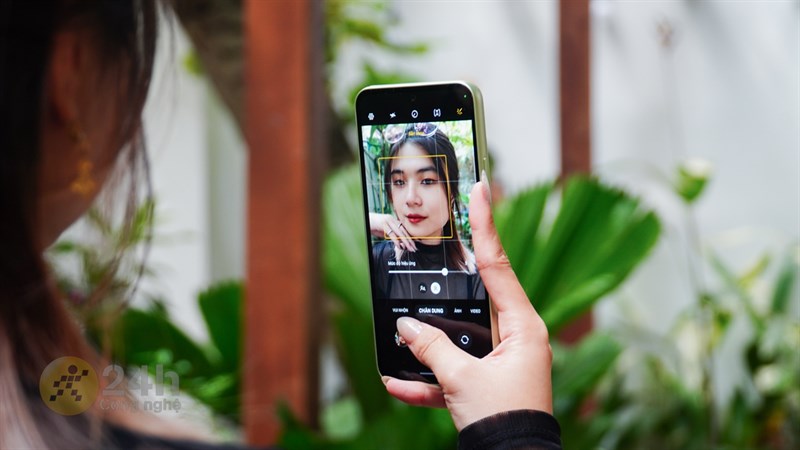 Trong khi đó, camera selfie 32 MP của Galaxy A54 5G hứa hẹn sẽ mang đến những bức ảnh ấn tượng.