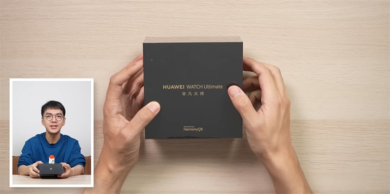 Hộp đựng Huawei Watch Ultimate được thiết kế quen thuộc