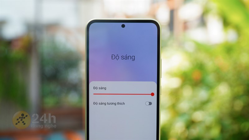 Độ sáng màn hình của Galaxy A54 5G lên đến 1000 nits.