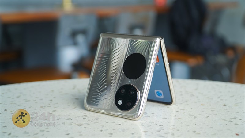 Tùy nhu cầu mà bạn nên suy nghĩ, có nên mua điện thoại màn hình gập