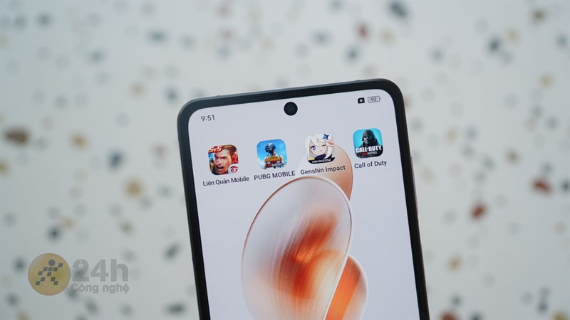 Mình đã tải 4 tựa game phổ biến nhất hiện nay về Find N2 Flip để kiểm chứng hiệu năng thực tế của máy. Mình đã tải 4 tựa game phổ biến nhất hiện nay về Find N2 Flip để kiểm chứng hiệu năng thực tế của máy.