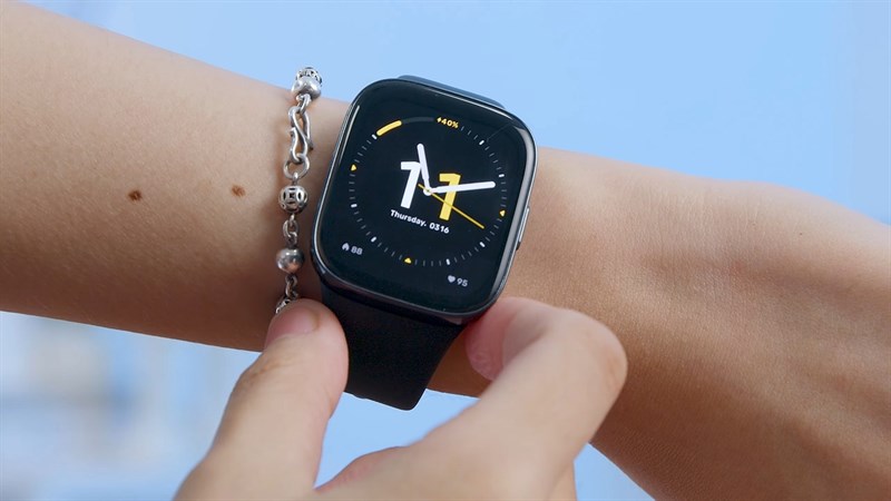 Redmi Watch 3 là một mẫu đồng hồ thông minh có phần ngoại hình cao cấp