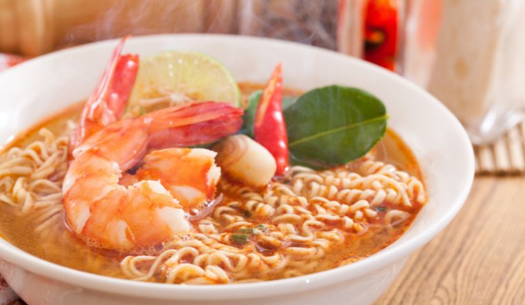Giải đáp thắc mắc người tiểu đường ăn mì tôm được không?