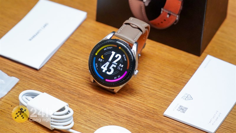 Huawei Watch Buds có tổng thể rất gọn gàng, mỏng nhẹ.