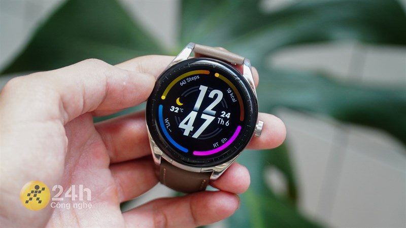 Huawei Watch Buds có khối lượng khoảng 66.5 gram khi chưa có dây đeo và dày khoảng 14.99 mm.