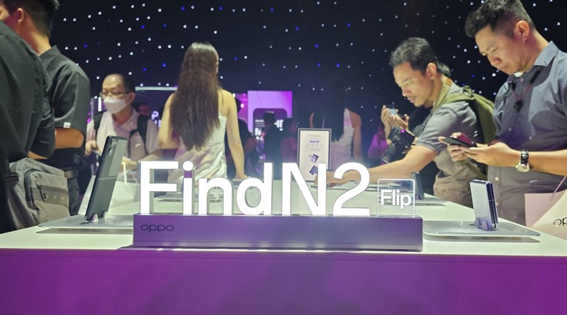 Trải nghiệm OPPO Find N2 Flip Trải nghiệm OPPO Find N2 Flip
