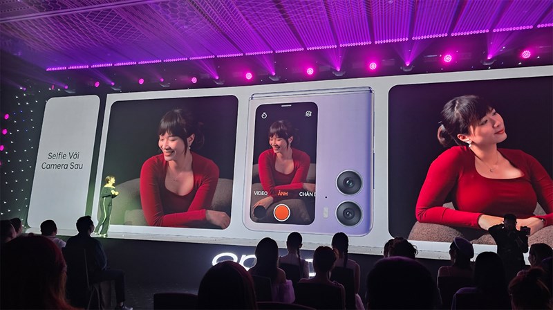 OPPO Find N2 Flip OPPO Find N2 Flip