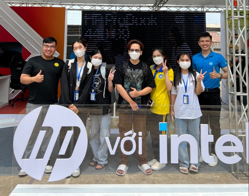 HP Road School x Thế Giới Di Động