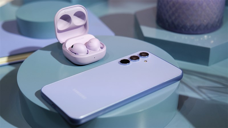 Cuối tuần ưu đãi tặng tai nghe Galaxy Buds 2 khi mua Galaxy A34 | Galaxy A54