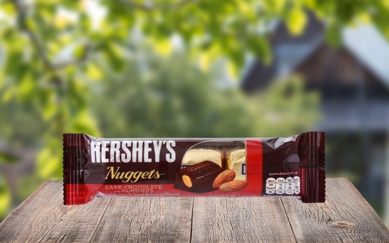 Socola Hershey's nuggets đen hạnh nhân khay 28g